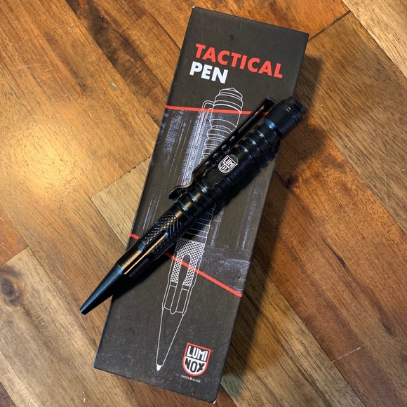 luminox tactical pen